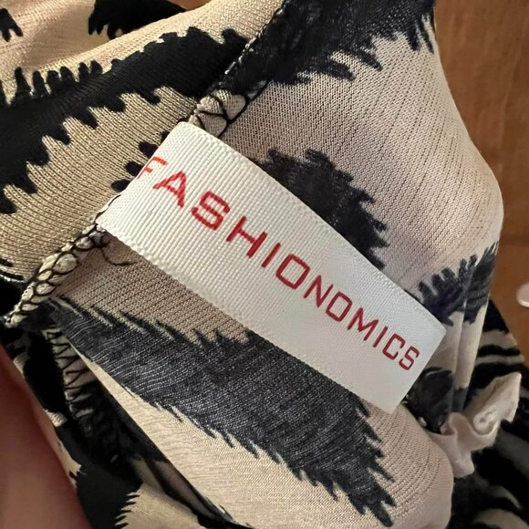 🐻Size S - Fashinomics - Black and Tan Dress Pants - Picture 2 of 7